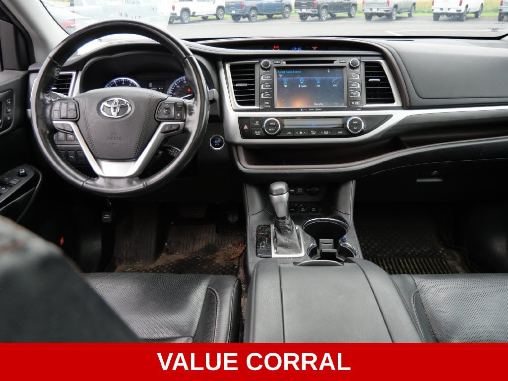 Used 2019 Toyota Highlander Limited Platinum AWD/4WD image 12