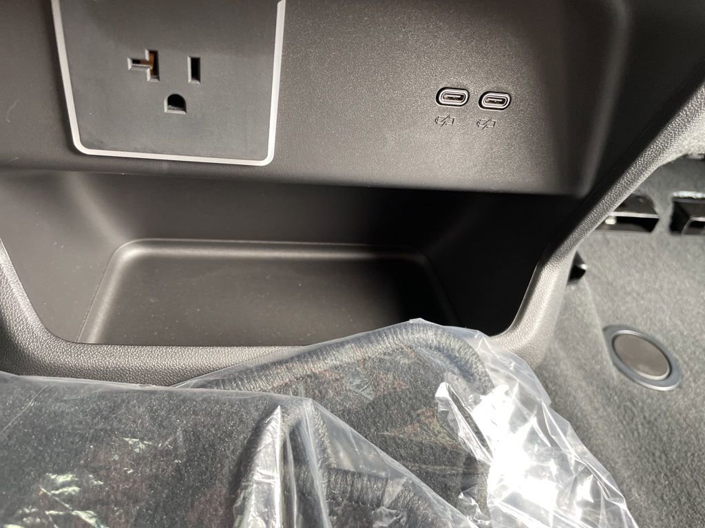 New 2024 Chevrolet Silverado EV RST image 81