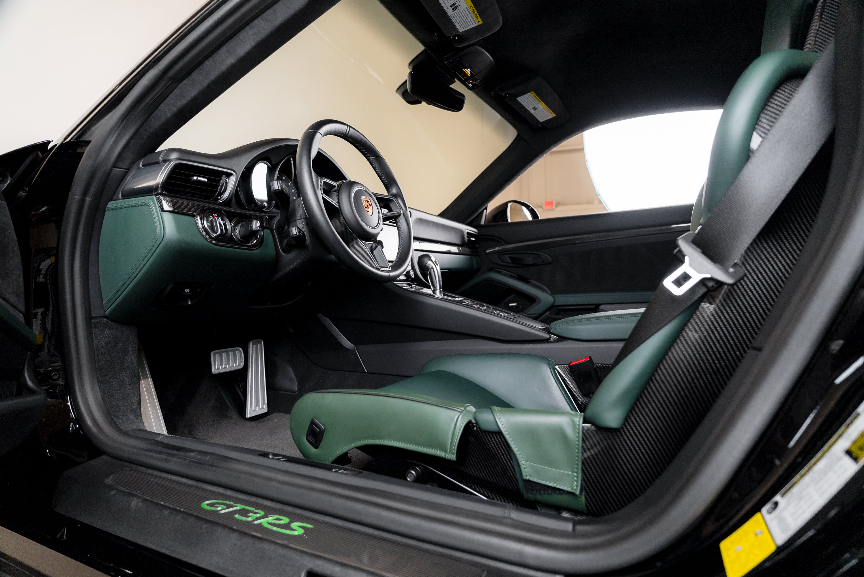 Certified 2019 Porsche 911 GT3 RS RWD image 4