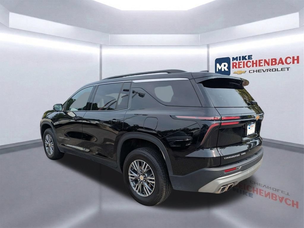 Used 2025 Chevrolet Traverse LT AWD/4WD image 6