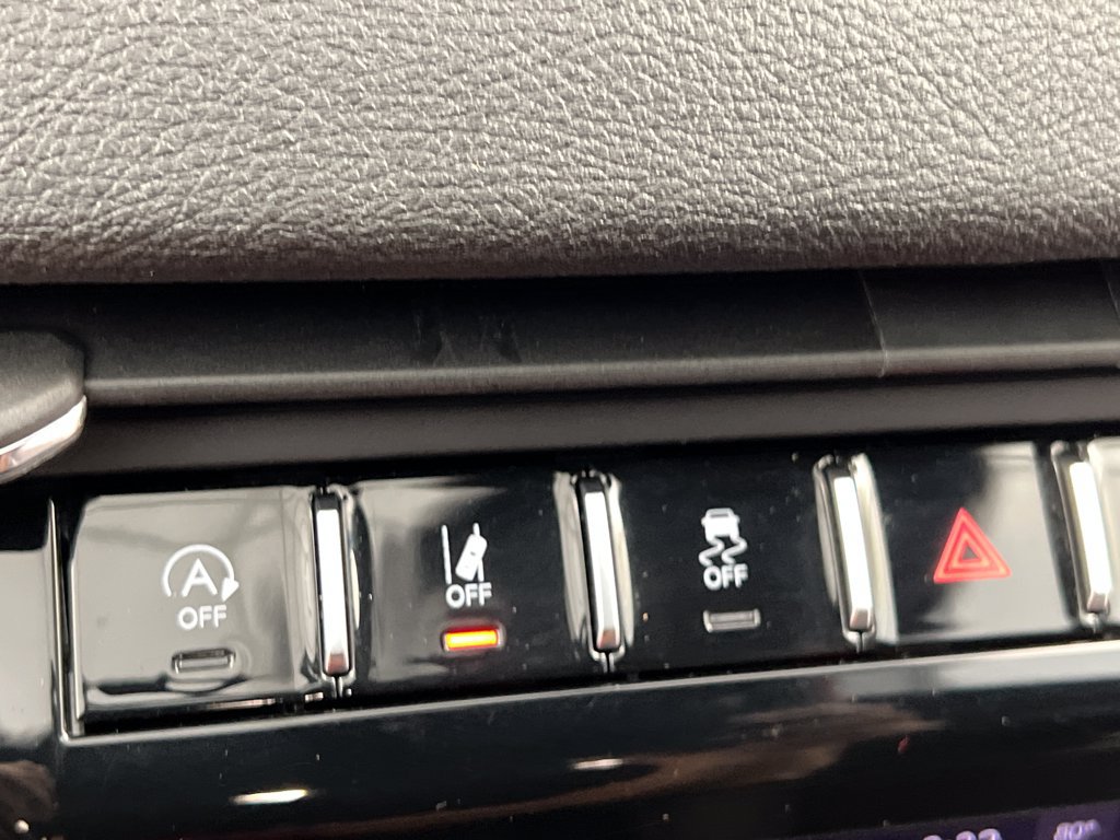 Used 2025 Jeep Grand Cherokee Altitude AWD/4WD image 53