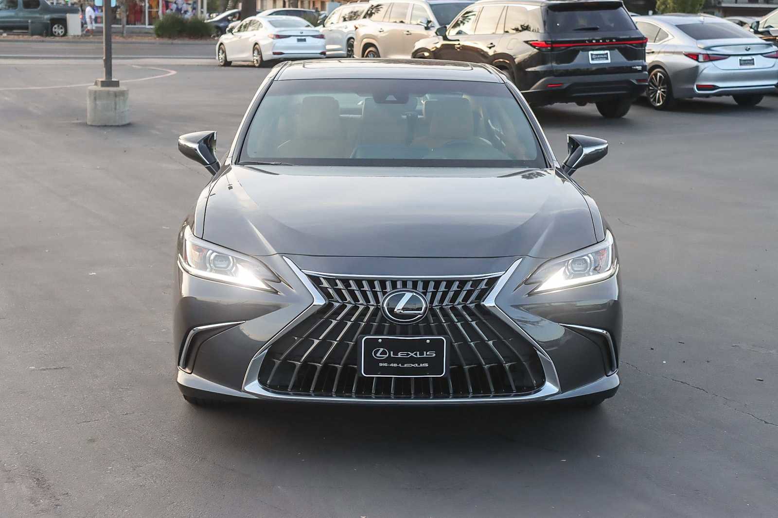 New 2025 Lexus ES 350 image 6