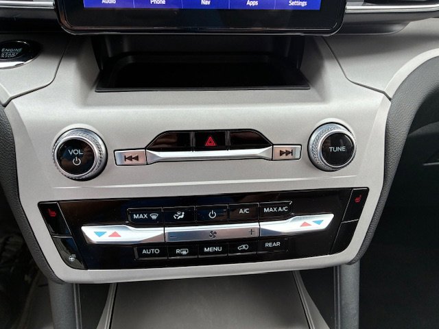 Used 2023 Ford Explorer XLT w/ Equipment Group 202A image 28