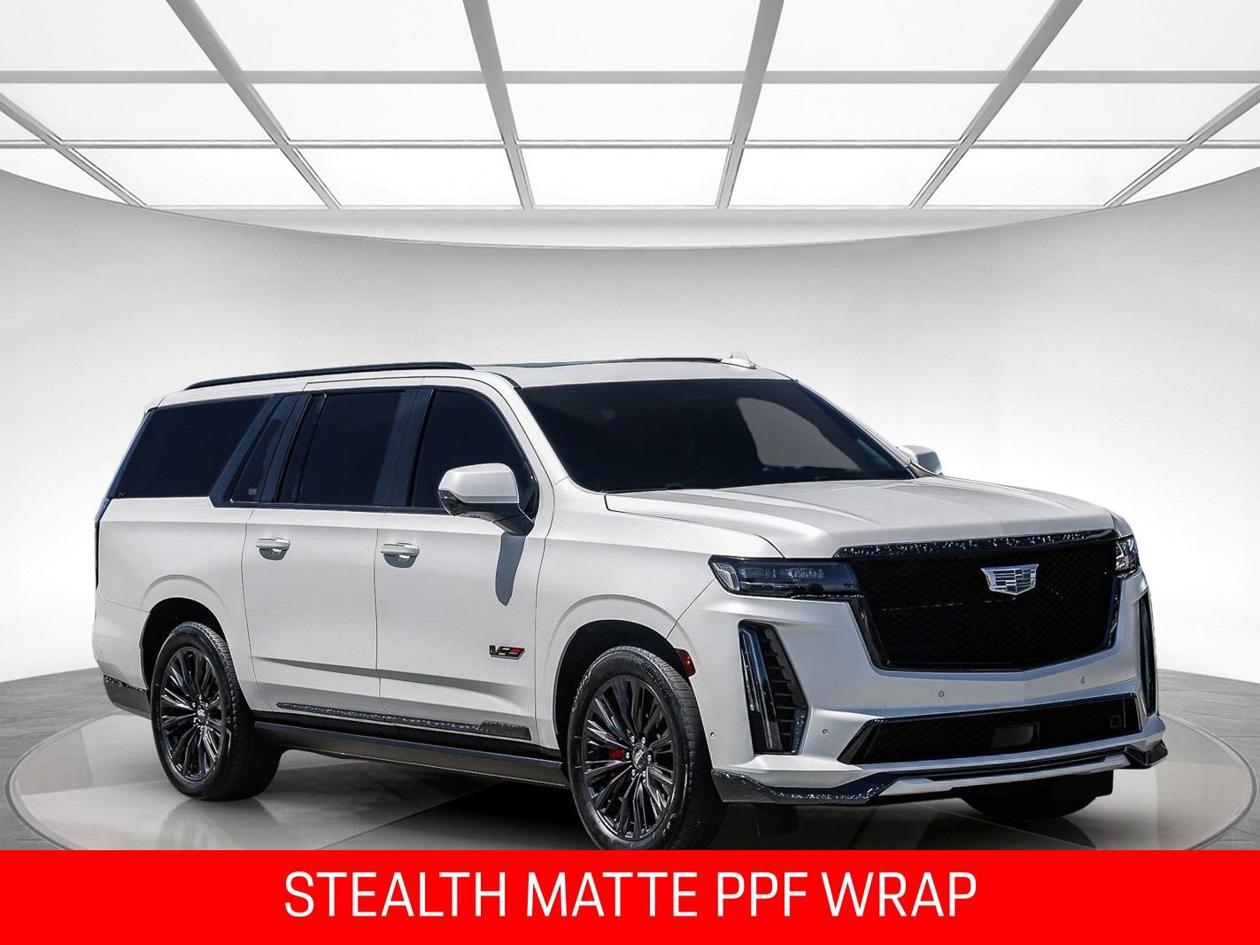 Used 2023 Cadillac Escalade ESV V w/ LPO, ONYX Package AWD/4WD image 5