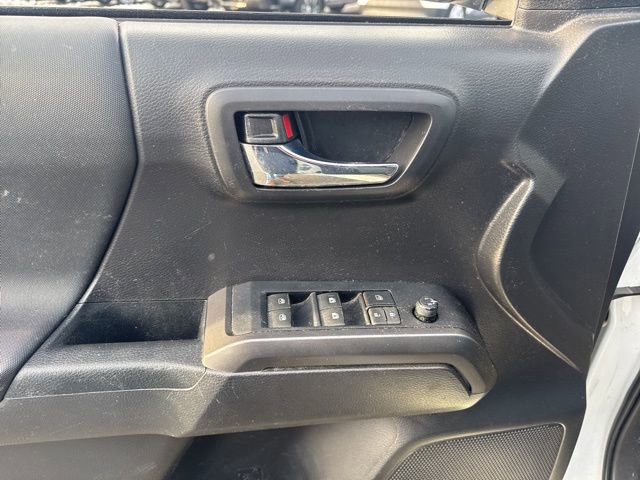 Used 2022 Toyota Tacoma TRD Off-Road w/ Technology Package image 10