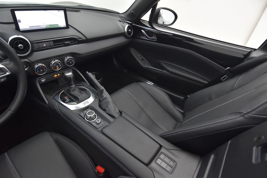 Used 2025 MAZDA MX-5 Miata RF Grand Touring RWD image 30