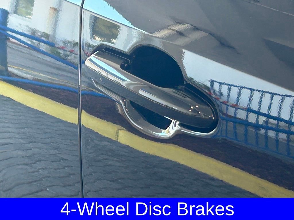 Used 2025 Toyota RAV4 XLE image 17