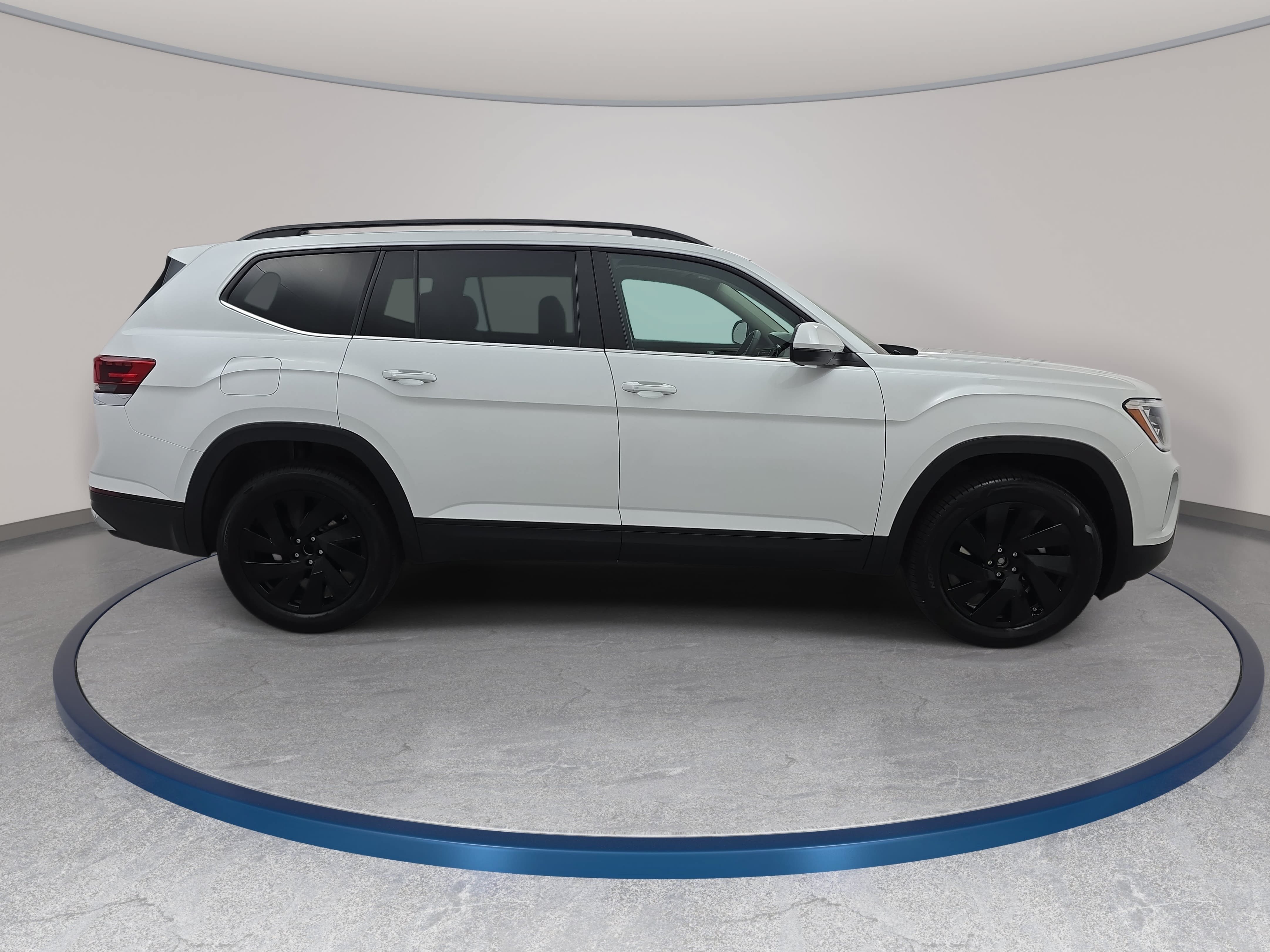 New 2026 Volkswagen Atlas SE FWD image 4