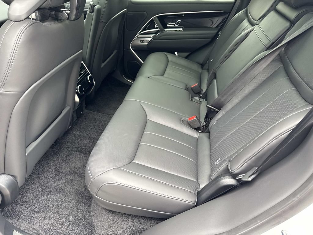 New 2026 Land Rover Range Rover SE AWD/4WD image 15