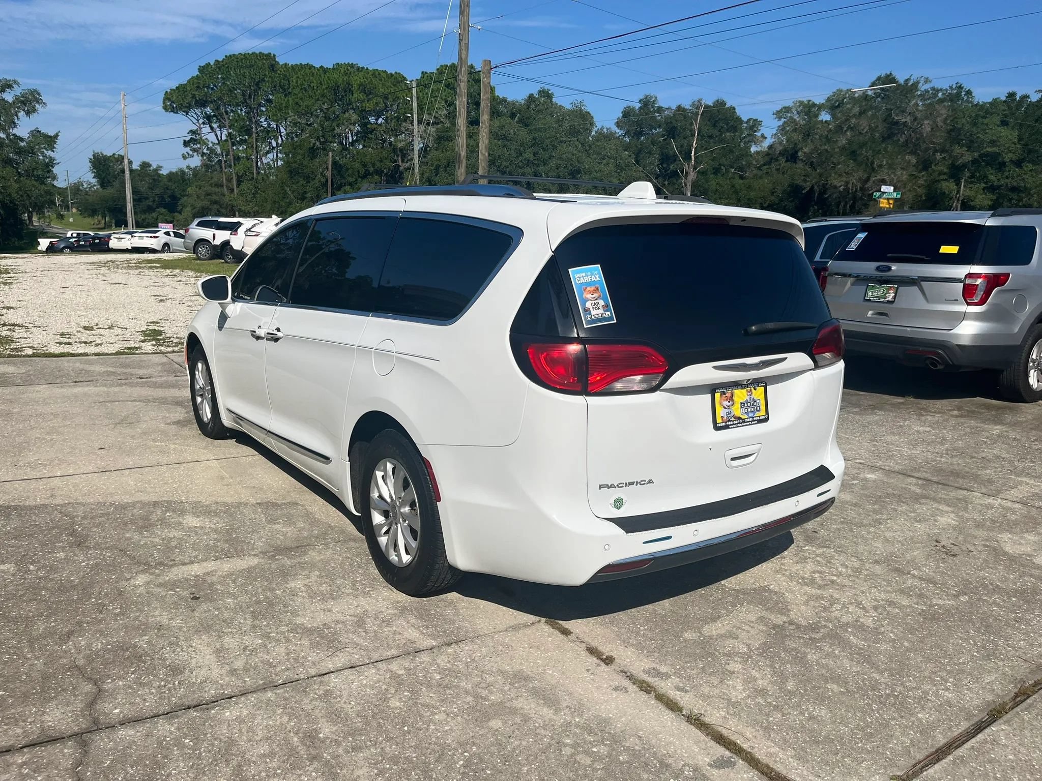 Used 2018 Chrysler Pacifica Touring-L Plus FWD image 5