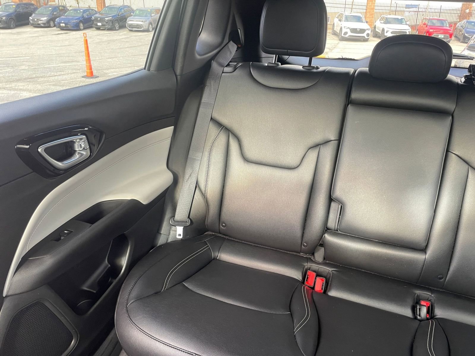 Used 2025 Jeep Compass Limited image 39