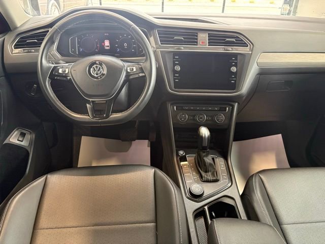 Used 2021 Volkswagen Tiguan SEL w/ 3rd Row Seat Package image 16