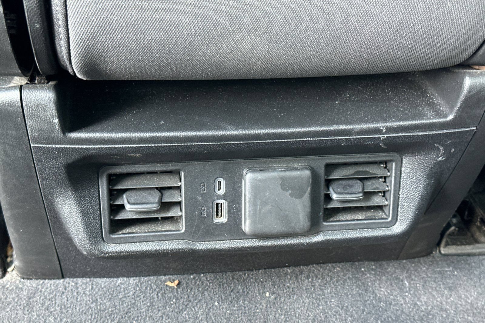 Used 2025 Chevrolet Silverado 1500 LT RWD image 40