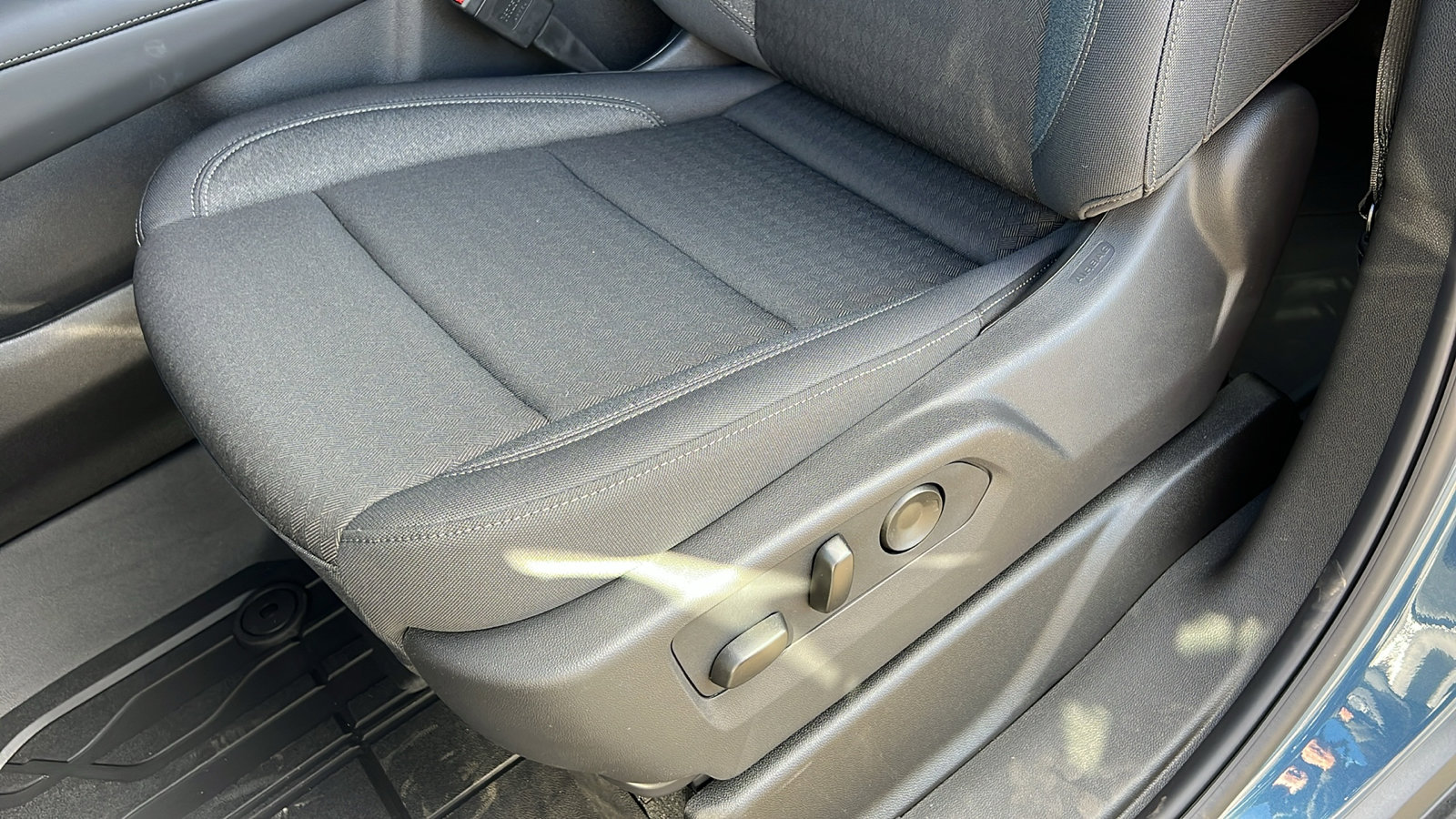 New 2026 Chevrolet Suburban LS image 19