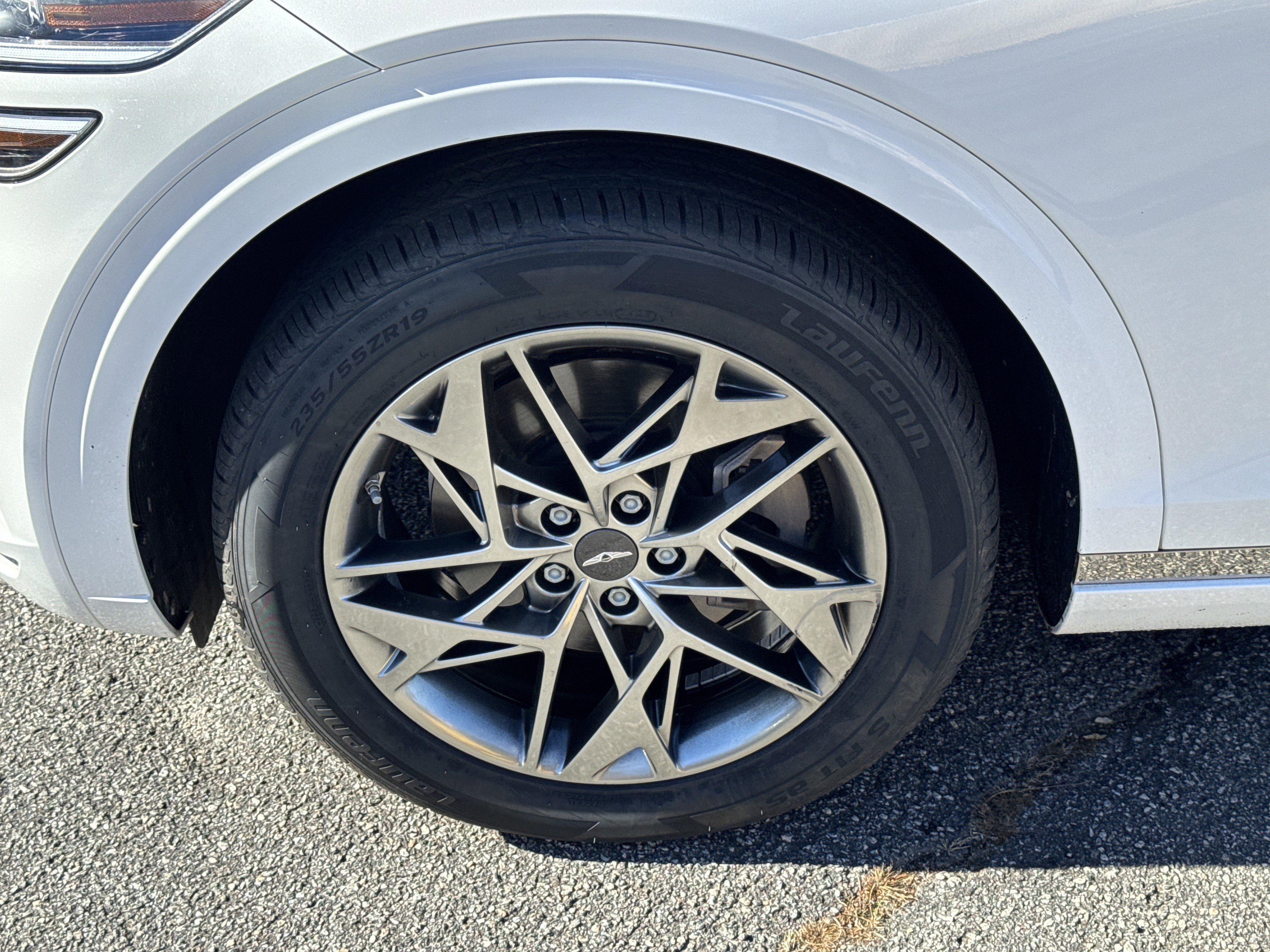 Used 2022 Genesis GV70 2.5T w/ Select Package image 11