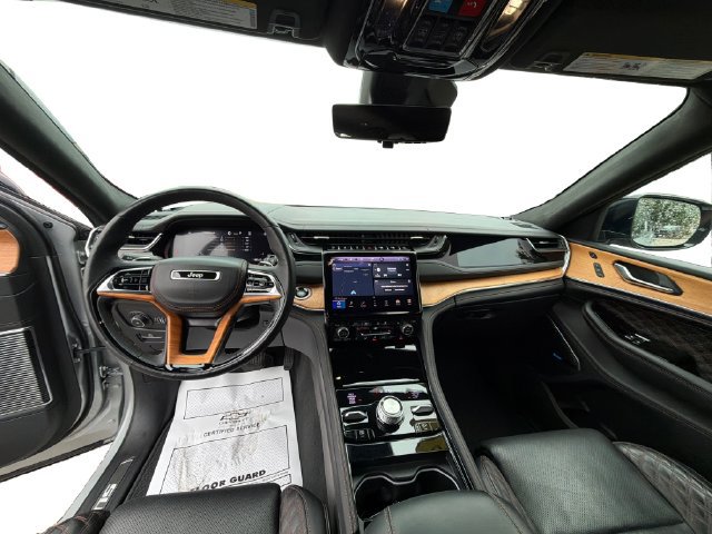 Used 2023 Jeep Grand Cherokee L Summit AWD/4WD image 20