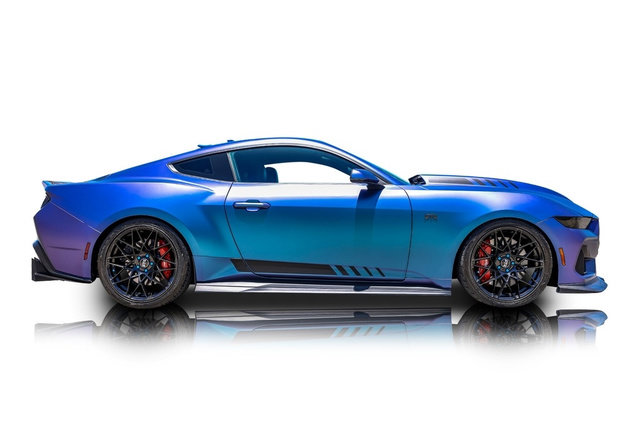 Used 2024 Ford Mustang GT Premium RWD image 2