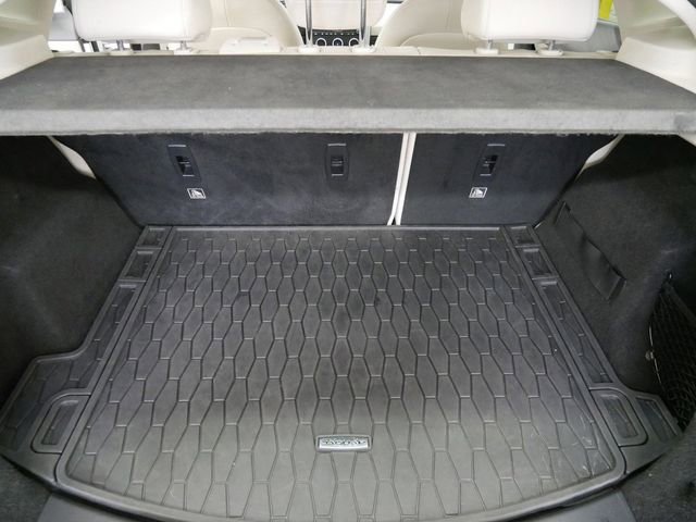 Used 2018 Jaguar E-PACE S image 10