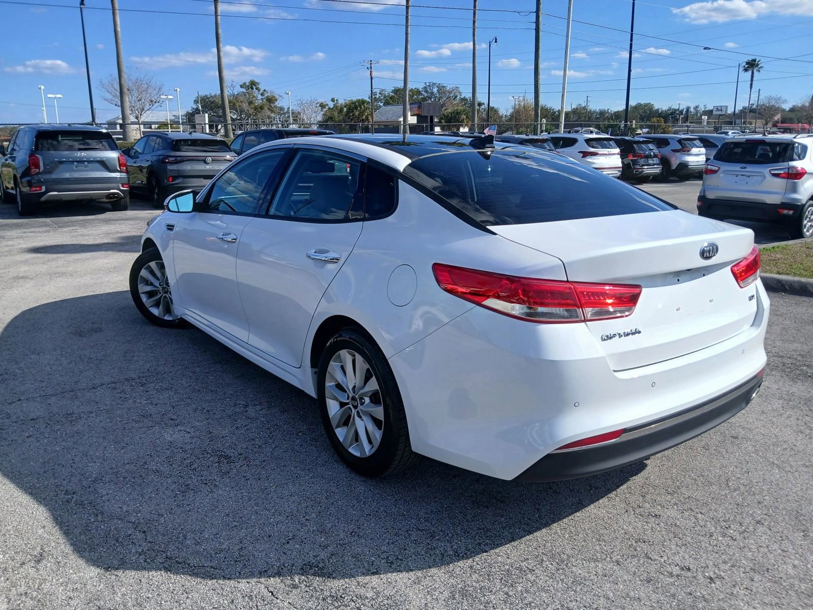 Used 2018 Kia Optima EX w/ Technology Package FWD image 6