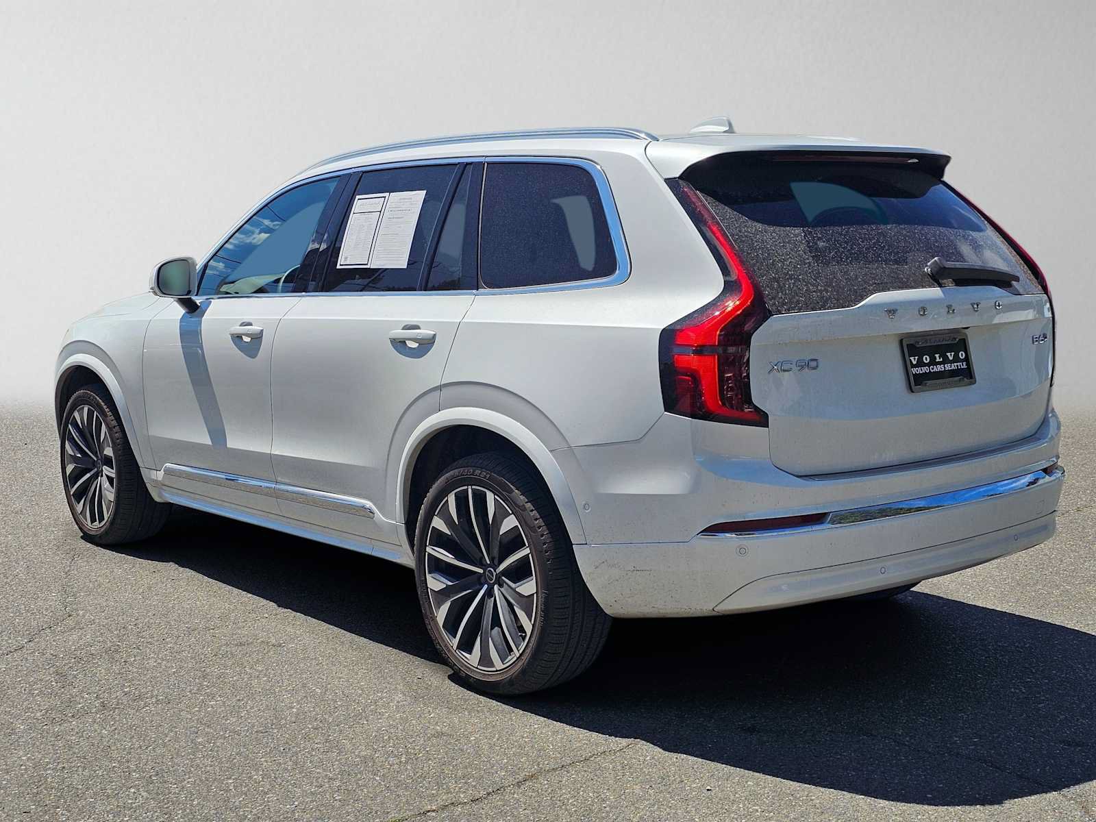 Certified 2026 Volvo XC90 B6 Plus w/ Protection Package Premier AWD/4WD image 5