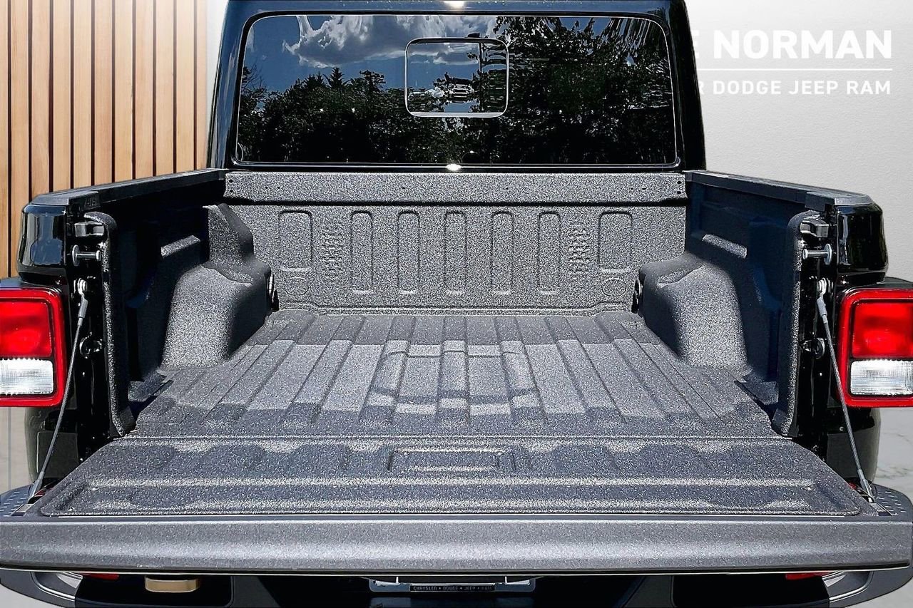 New 2026 Jeep Gladiator Sport AWD/4WD image 25