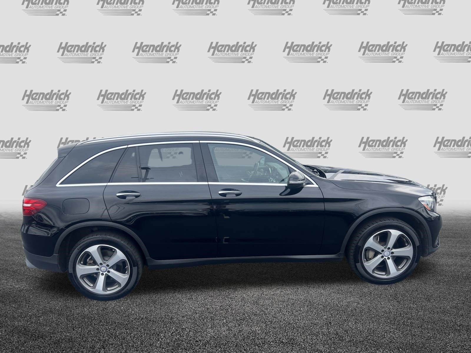 Used 2017 Mercedes-Benz GLC 300 4MATIC image 11