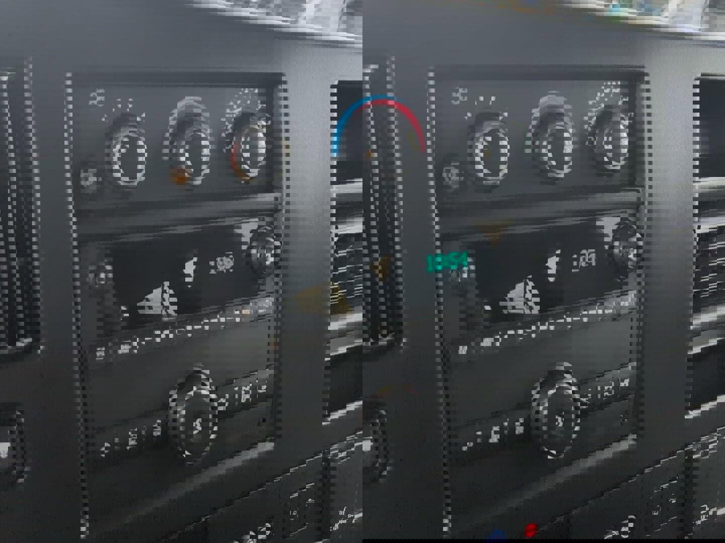 Used 2023 Chevrolet Express 3500 LT w/ LT Preferred Equipment Group image 28