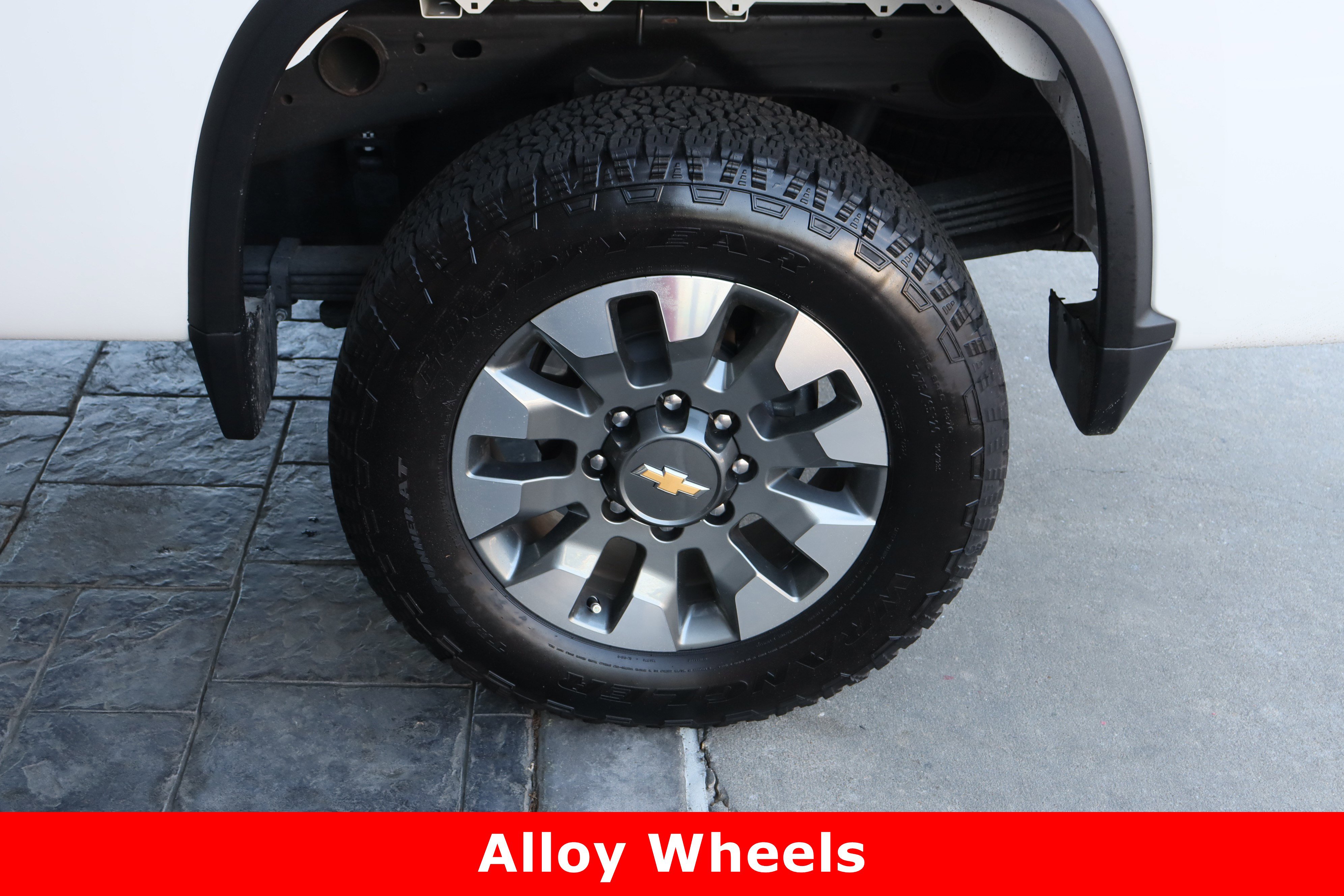 Used 2025 Chevrolet Silverado 2500 Custom w/ Custom Value Package image 10