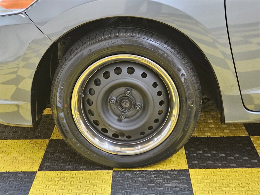 Used 2013 Honda Insight LX image 9