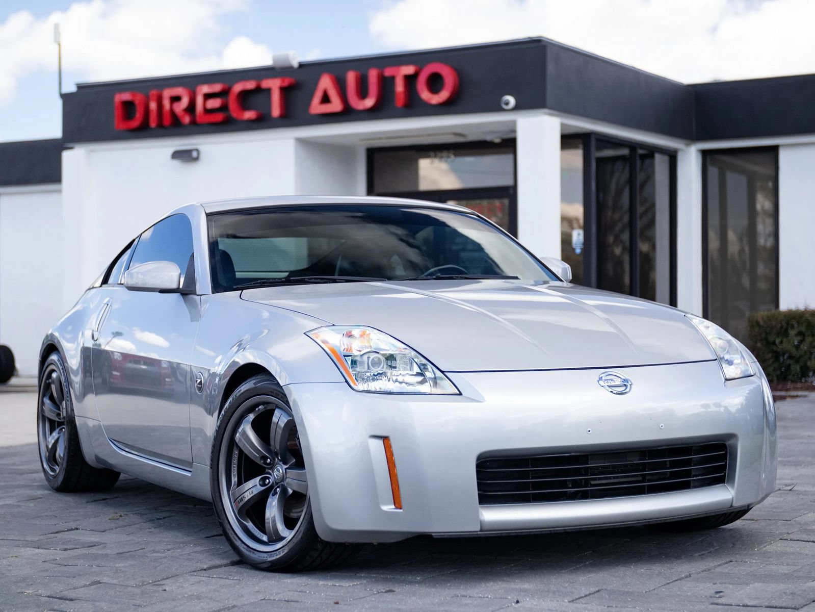 Used 2003 Nissan 350Z Touring RWD image 1