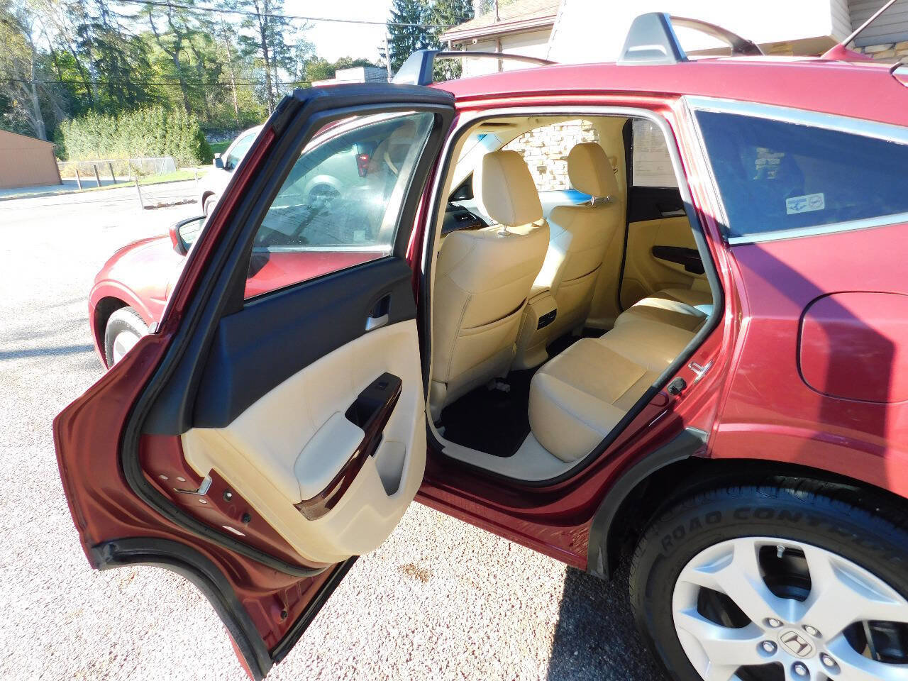 Used 2011 Honda Crosstour EX-L image 17