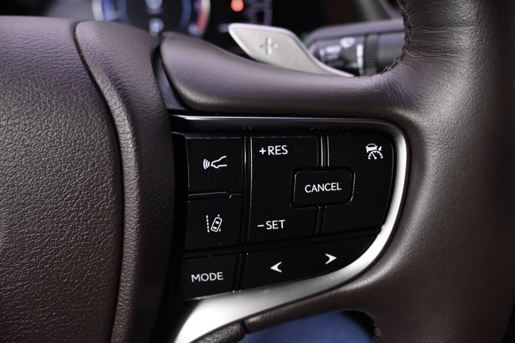Used 2020 Lexus ES 350 Ultra Luxury w/ Accessory Package 2 FWD image 37