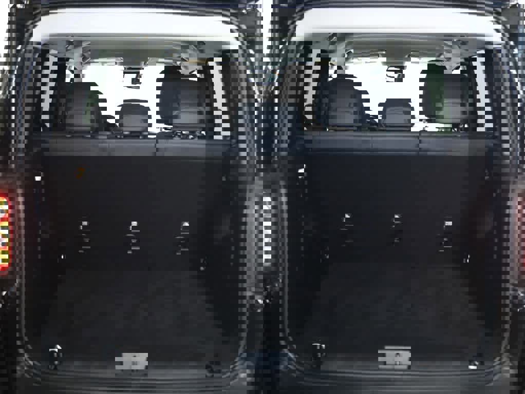 Used 2023 Jeep Renegade Limited image 29