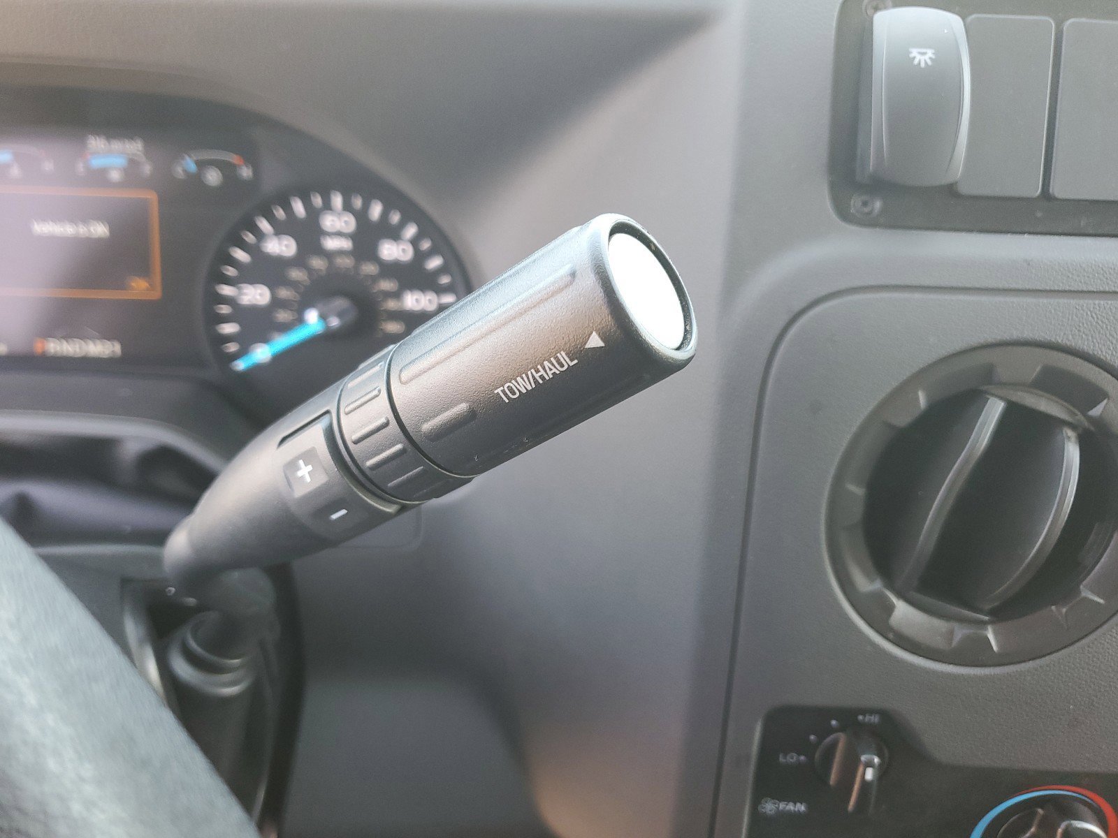 Used 2023 Ford E-350 and Econoline 350 Super Duty w/ Driver's Safety Package image 23