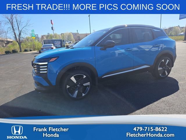 Used 2025 Nissan Kicks SR w/ SR Premium Package 360° Tour