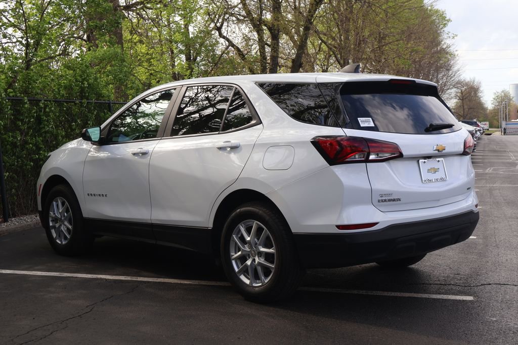 Used 2024 Chevrolet Equinox LS w/ LS Convenience Package AWD/4WD image 7