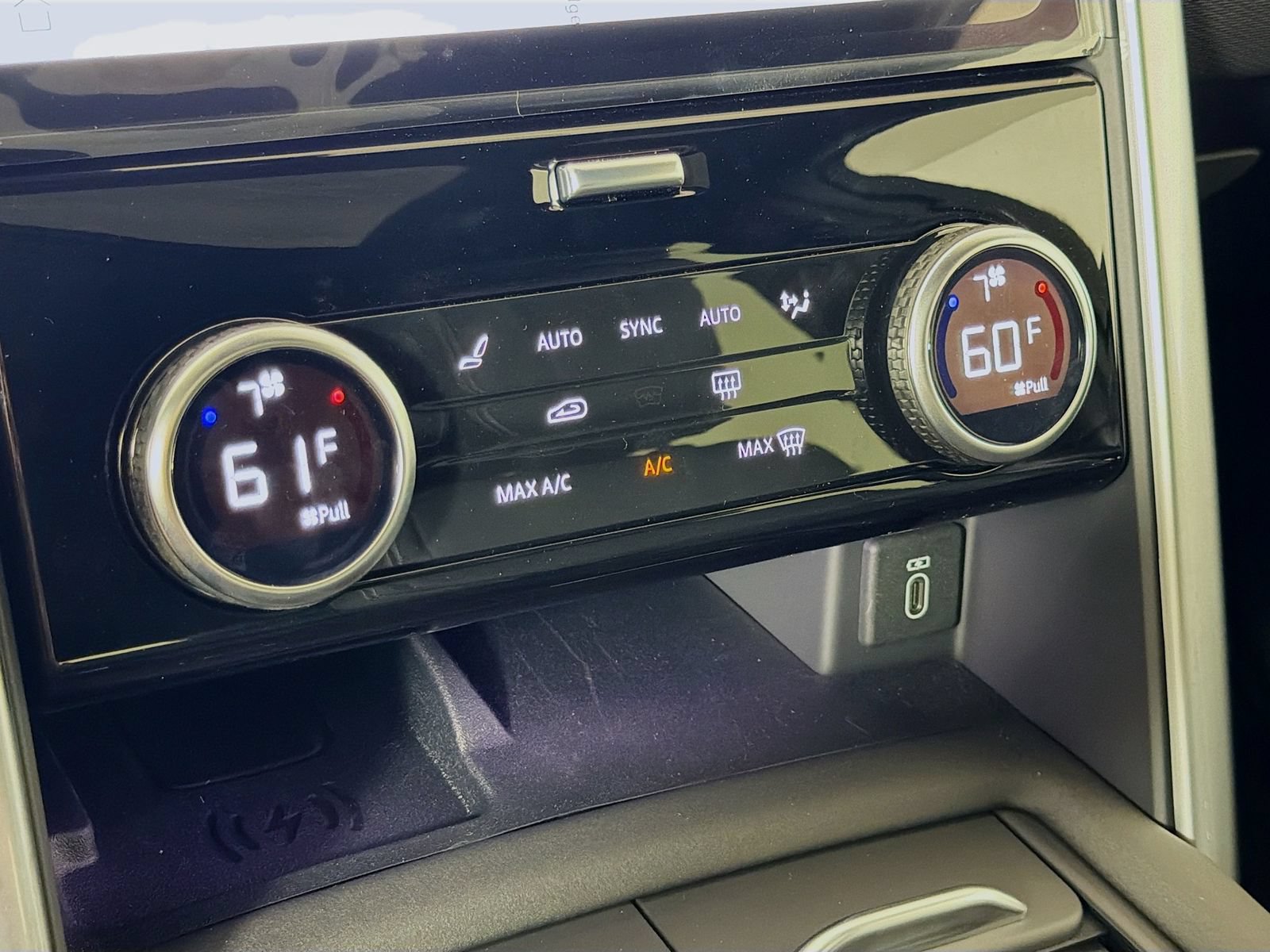 New 2026 Land Rover Discovery Dynamic SE AWD/4WD image 15