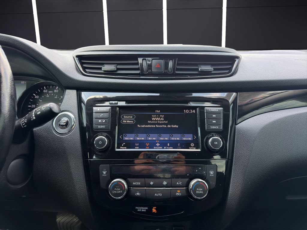 Used 2022 Nissan Rogue Sport SV w/ Technology Package AWD/4WD image 16