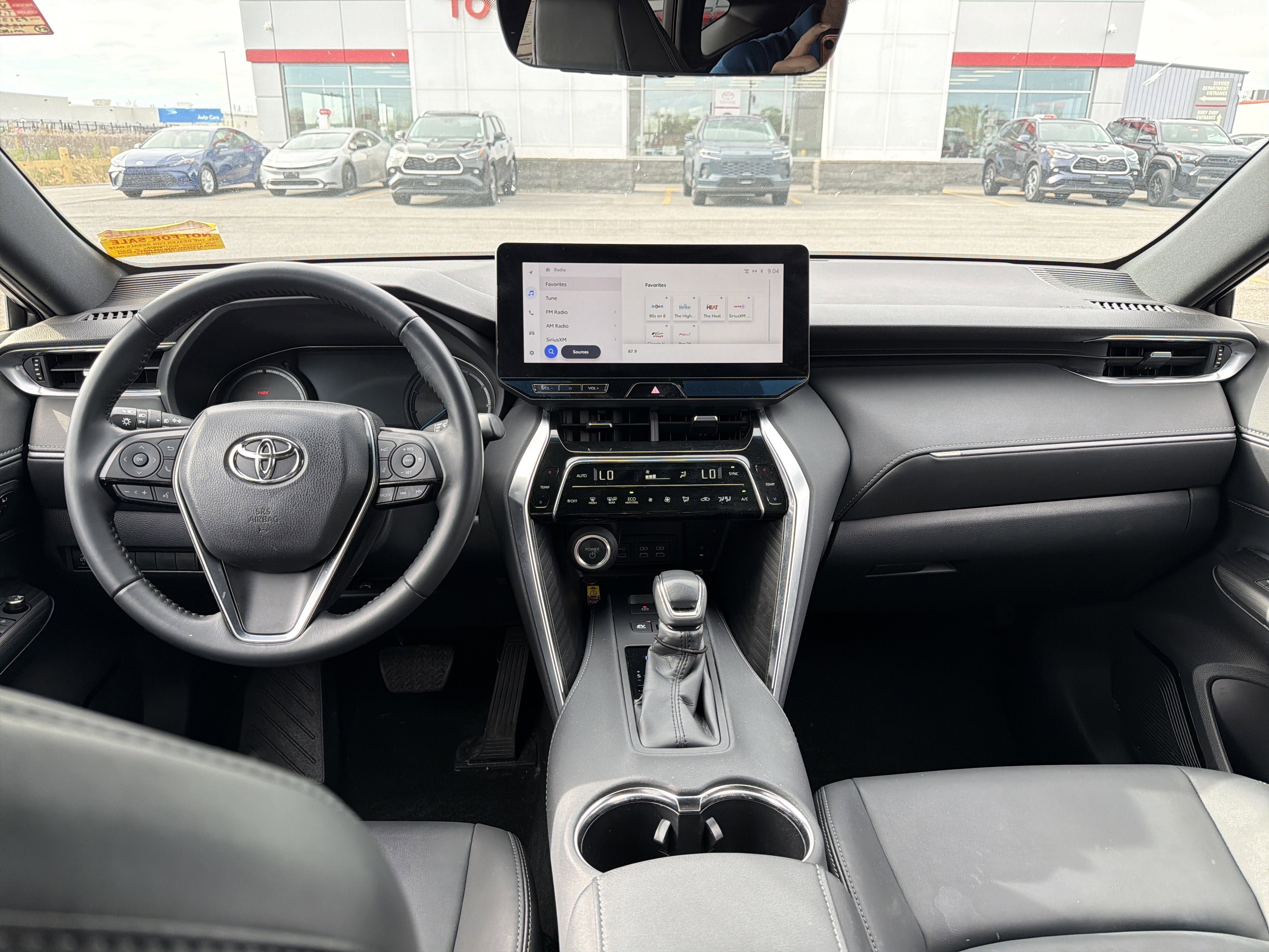 Used 2023 Toyota Venza XLE AWD/4WD image 9