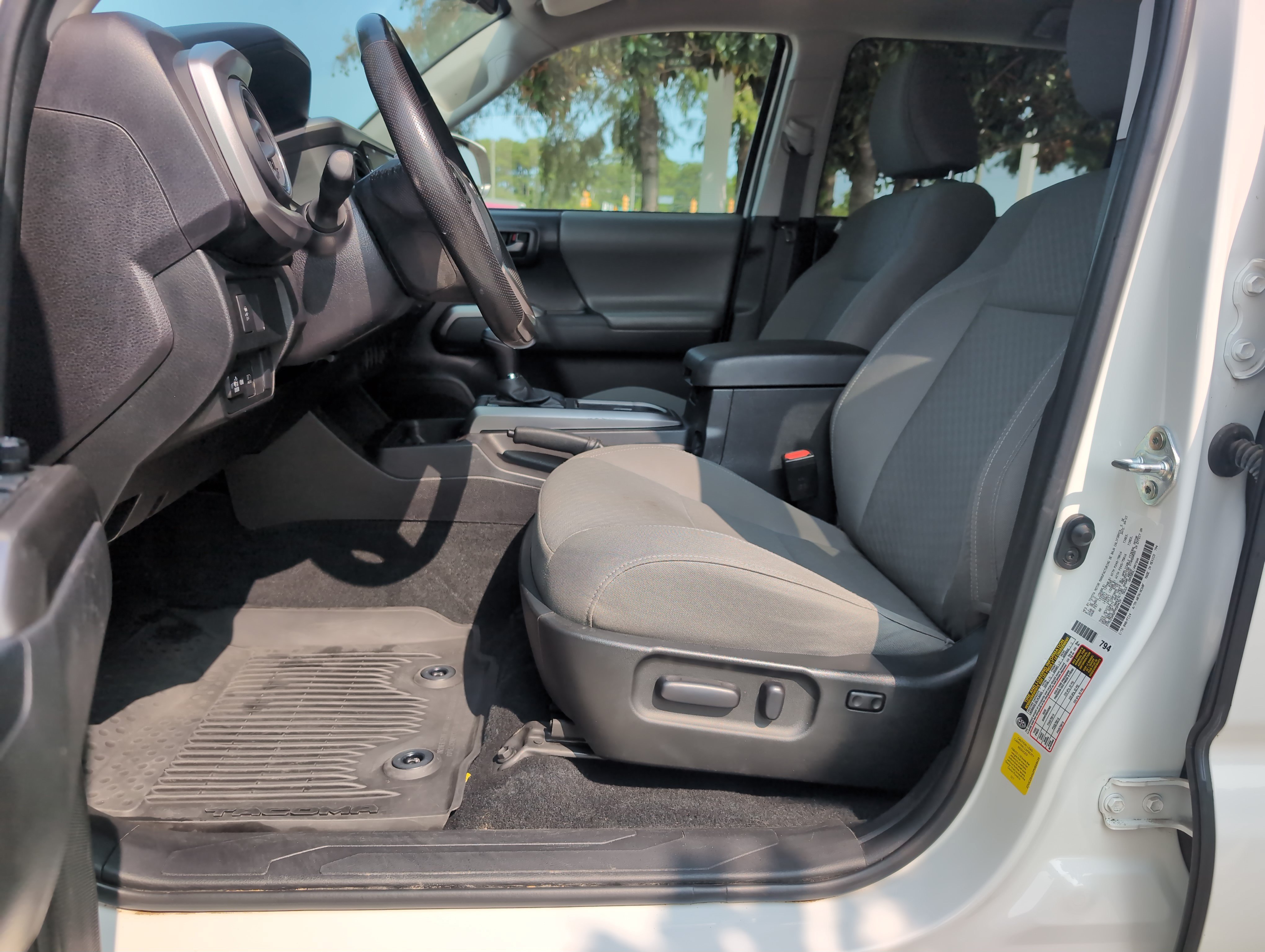 Used 2023 Toyota Tacoma SR5 AWD/4WD image 16