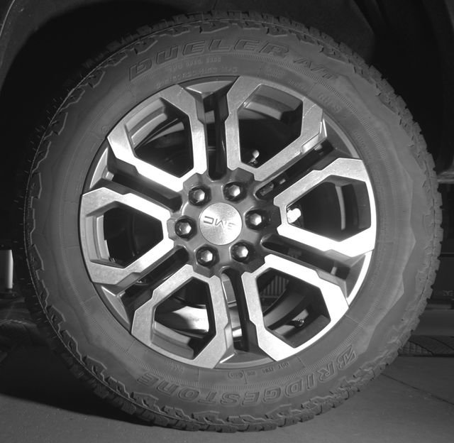 Used 2024 GMC Canyon AT4 w/ Canyon Safety Plus Package AWD/4WD image 11