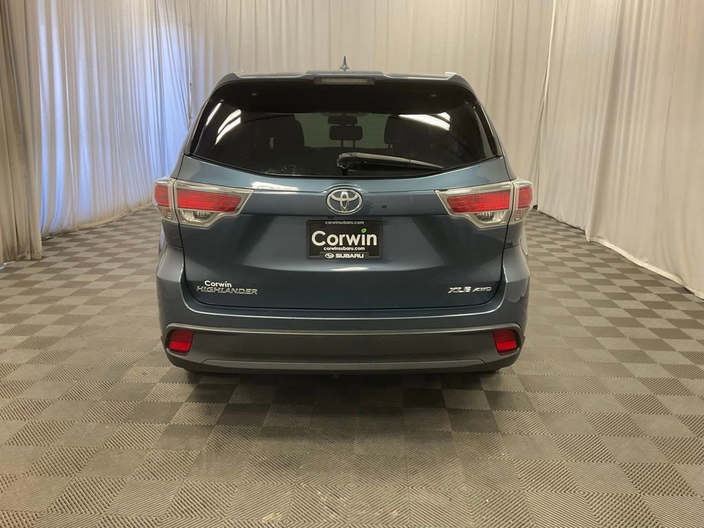 Used 2016 Toyota Highlander XLE AWD/4WD image 8