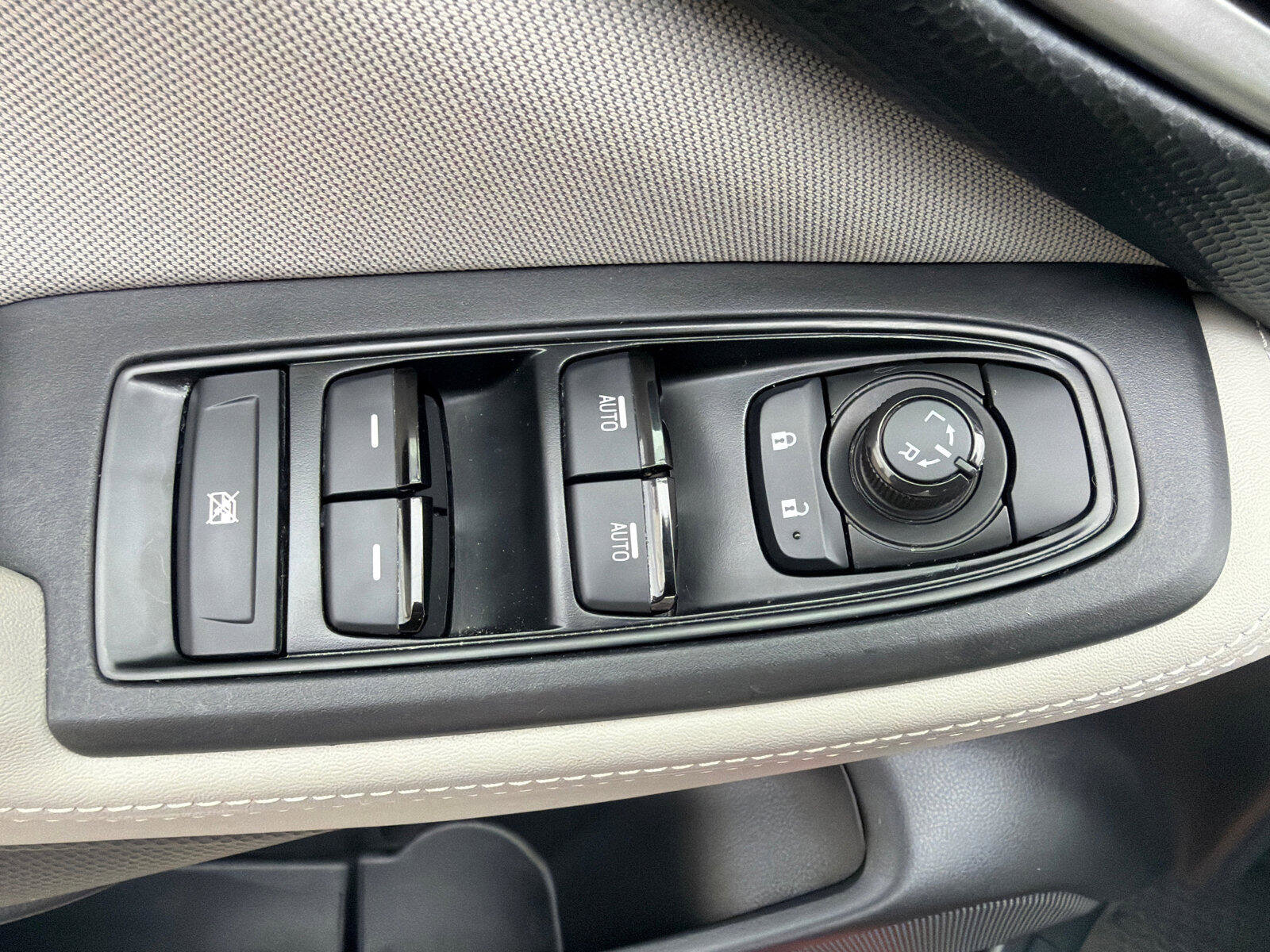 Used 2024 Subaru Forester Premium AWD/4WD image 13