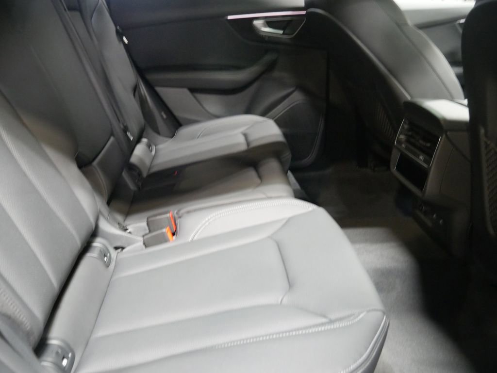 New 2026 Audi Q8 Premium Plus image 36