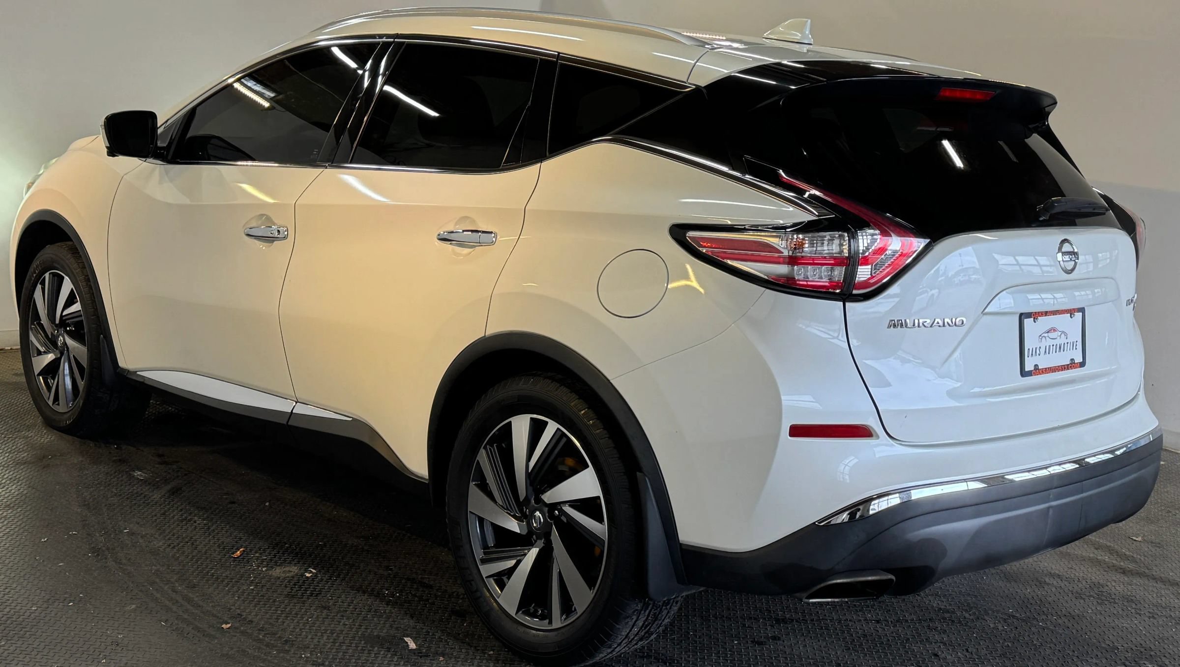Used 2017 Nissan Murano Platinum w/ Platinum Technology Package AWD/4WD image 6