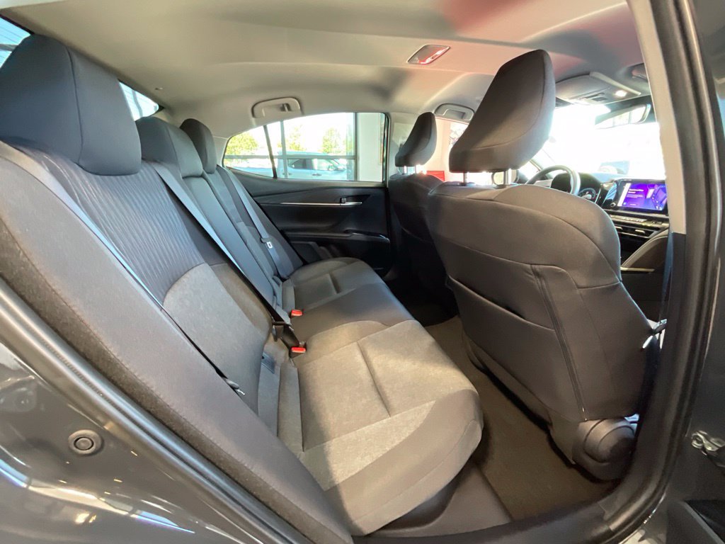 Used 2025 Toyota Camry LE FWD image 20