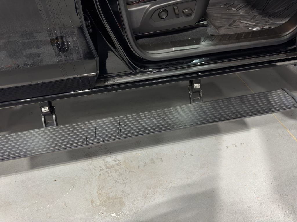 Used 2024 GMC Canyon AT4X image 17