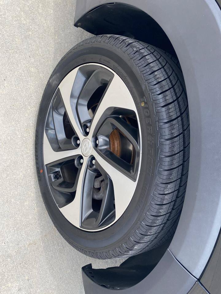 Used 2017 Hyundai Tucson Sport FWD image 11