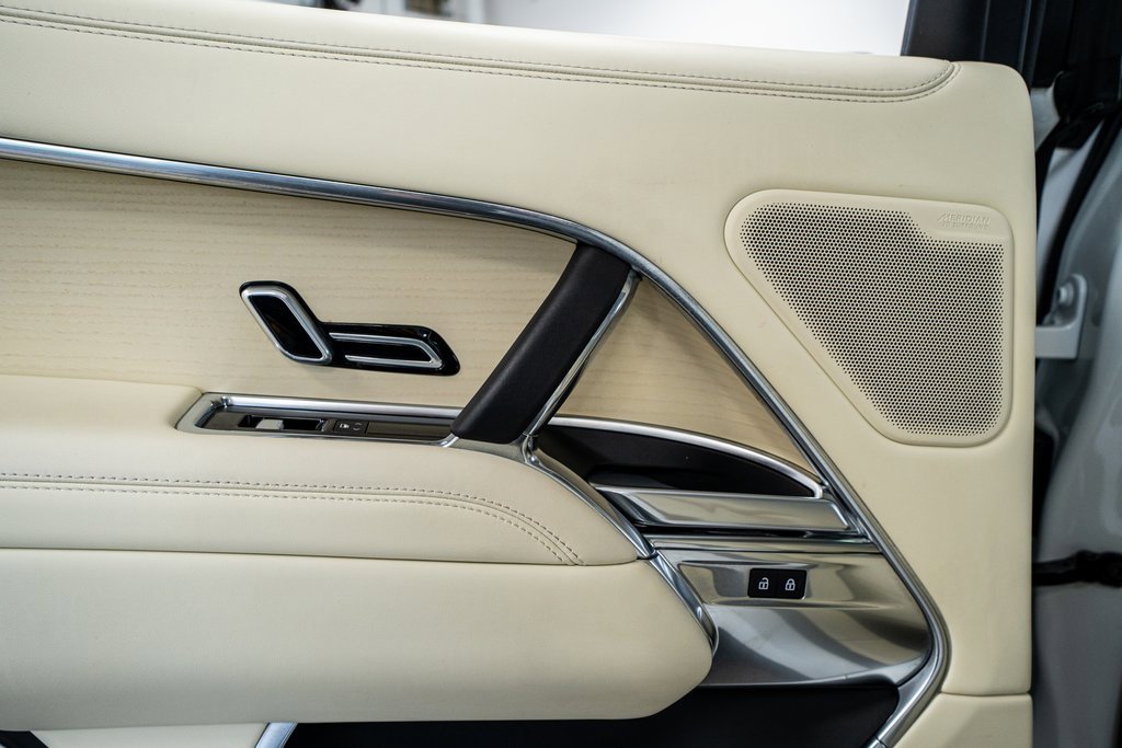 Used 2024 Land Rover Range Rover SE image 48