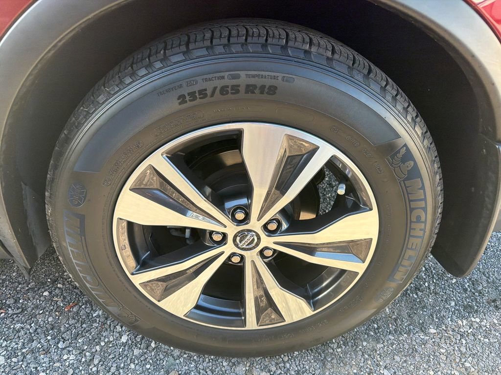 Used 2022 Nissan Murano SV FWD image 16